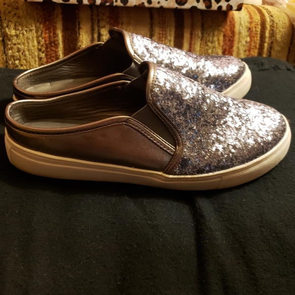 Silver glitter slip on shoes - Picture 2 of 6